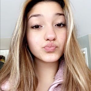 Meet your Posher, Liv